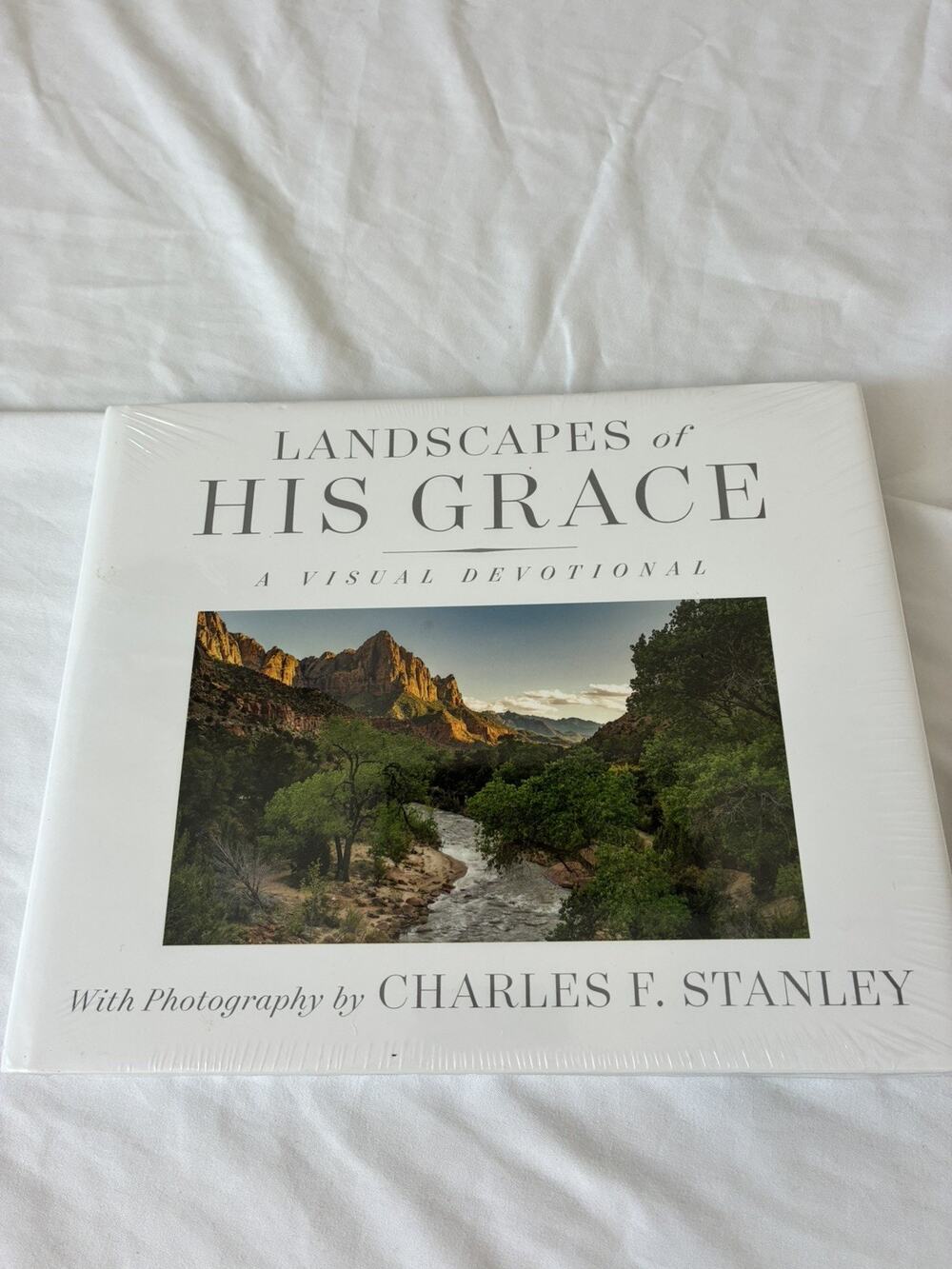 Landscapes of His Grace : A Visual Devotional by In Touch Ministries (2017,...